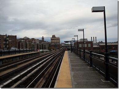 OneTrainLookingNorth